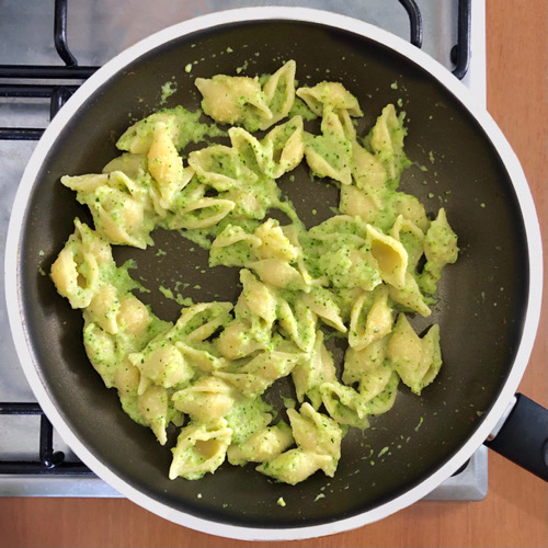 Pasta con crema di zucchine