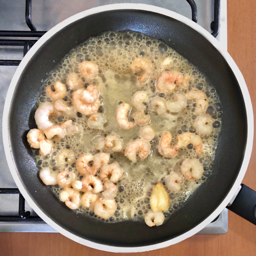 Gnocchi con salsa di gamberetti