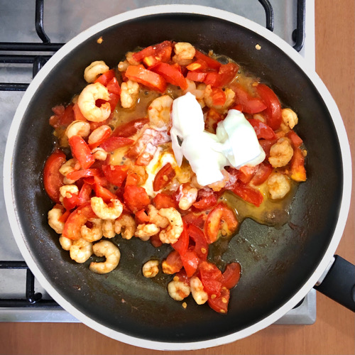 Gnocchi con salsa di gamberetti