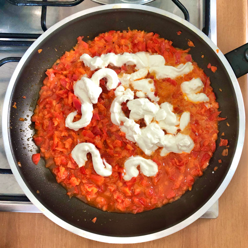 Pasta con peperoni