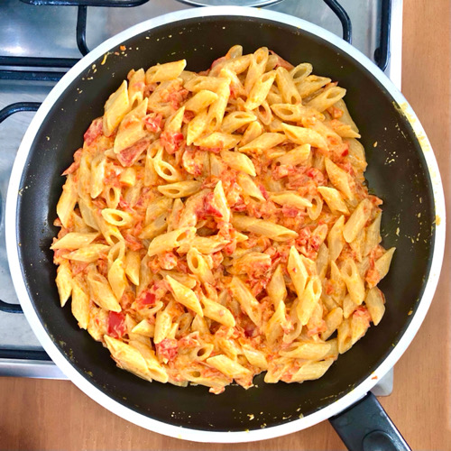 Pasta con peperoni