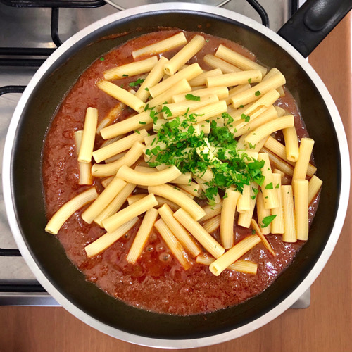 Pasta con patè di olive