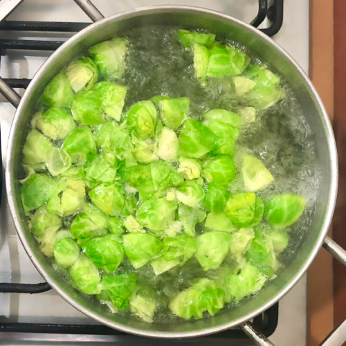 Pasta con cavoletti di Bruxelles 